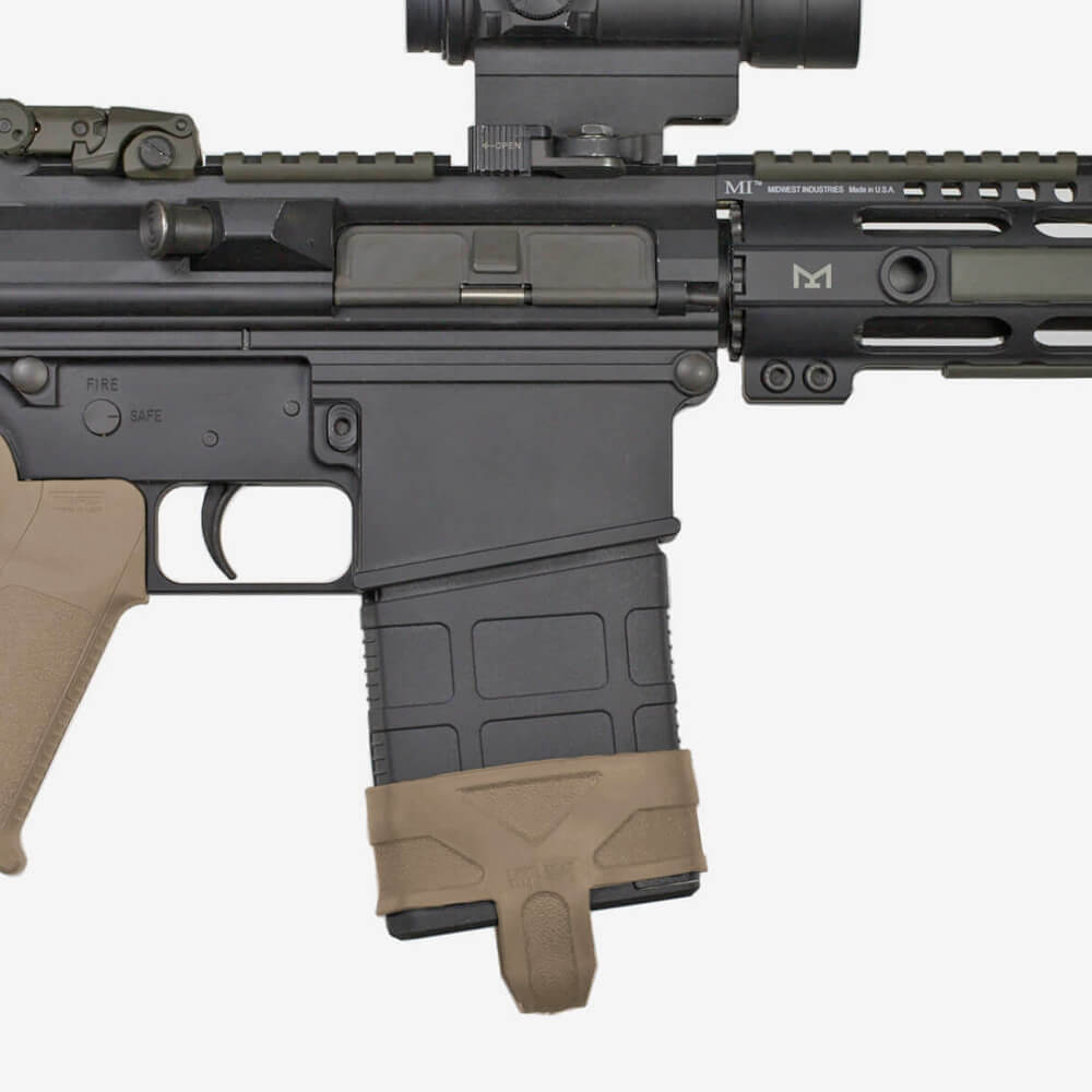 次世代電動ガン SCAR-H 、スコープ、マウント、マガジン2個、充電器