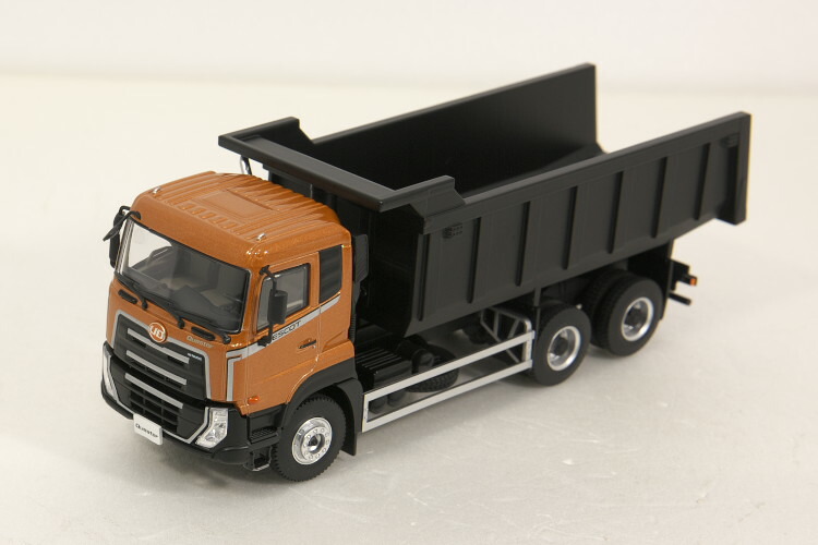 UD TRUCKS Quester 1:50 ミニカー 2個セット UD TRUCKS Quester 1:50