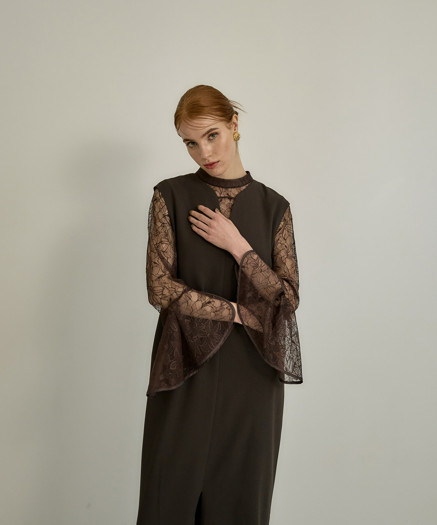 スーツ・フォーマル・ドレス ANDRESD bell sleeve slit dress L brown