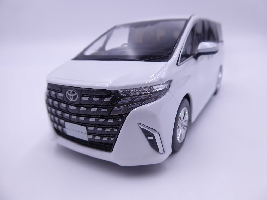 アルファード ALPHARD カラーサンプル 1/30 ミニカー トヨタ