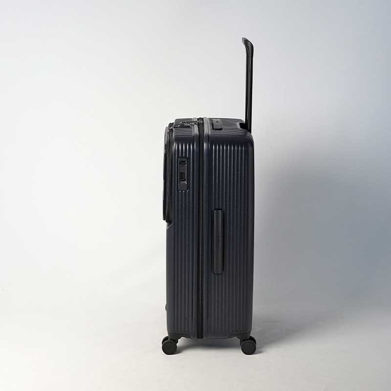 中型~大型 キャリーケース イノベーター 海外旅行65~70L 中型~大型