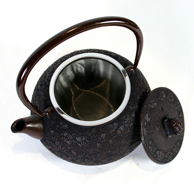 楽天市場】南部鉄器 南部小鉄瓶 急須 兼用瓶 松葉0.6L 内面ホーロー