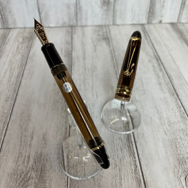 楽天市場】送料無料 パイロット PILOT 万年筆 カスタム823