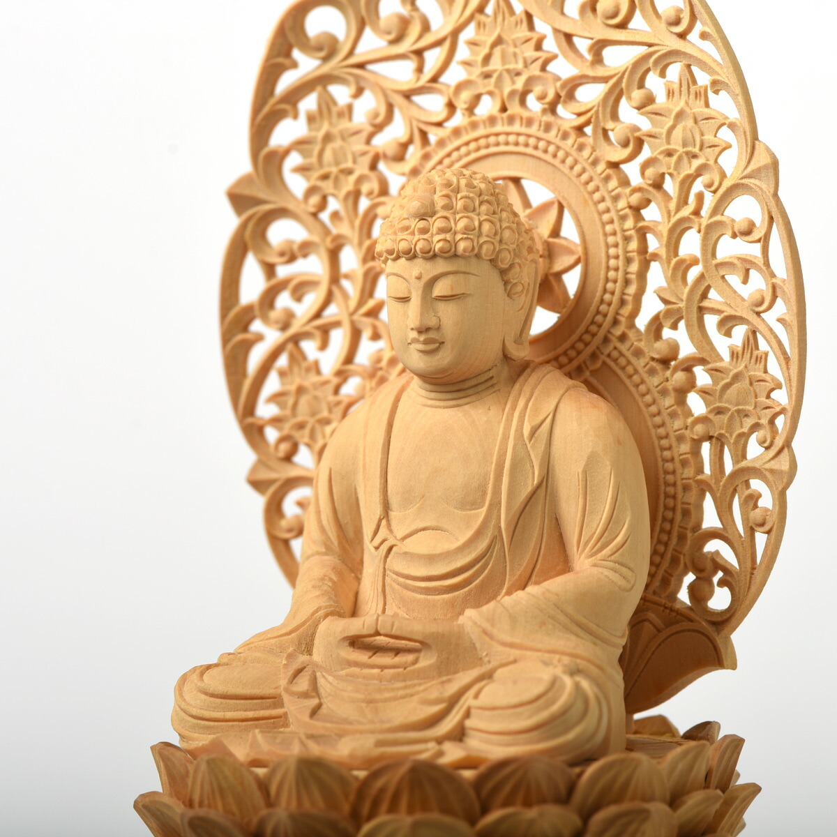 楽天市場】仏像 御本尊 総 柘植 （つげ）材 六角台座 2.0号 釈迦如来