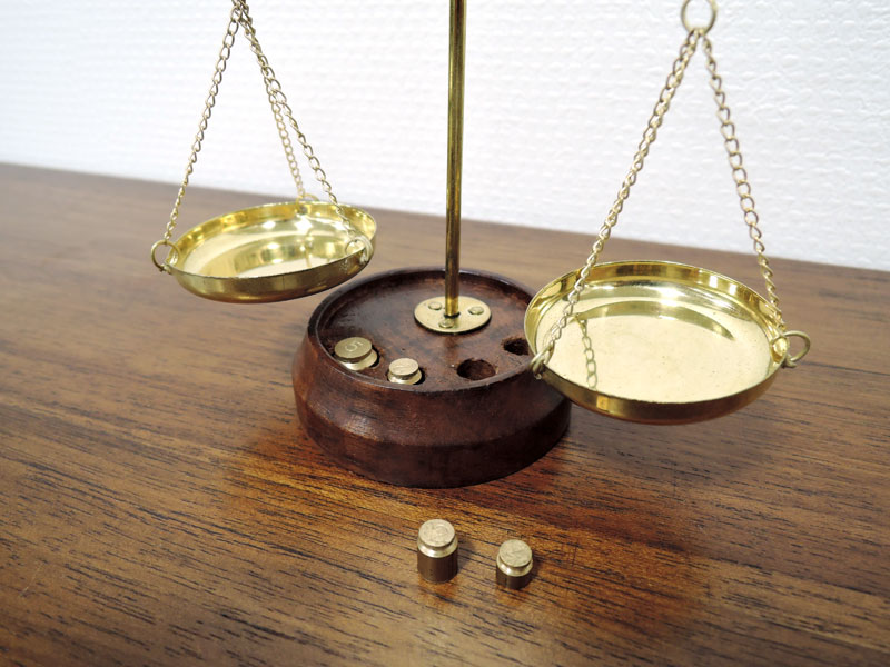 アンティーク 真鍮製 天秤はかり 置物 重さ約4.5㎏ M R8127B