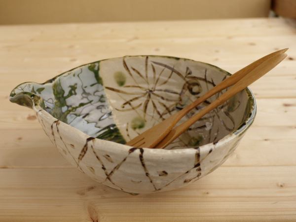 楽天市場】美濃焼 手描き織部間取花片口大鉢【24.5x21cm】【Bowl,made