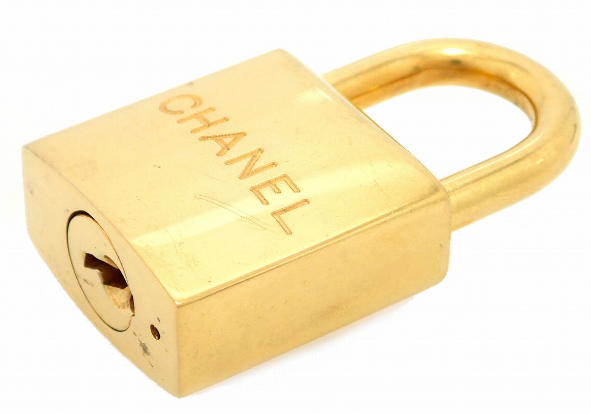 楽天市場】CHANEL シャネル カギ カデナ パドロック 南京錠 キー2つ