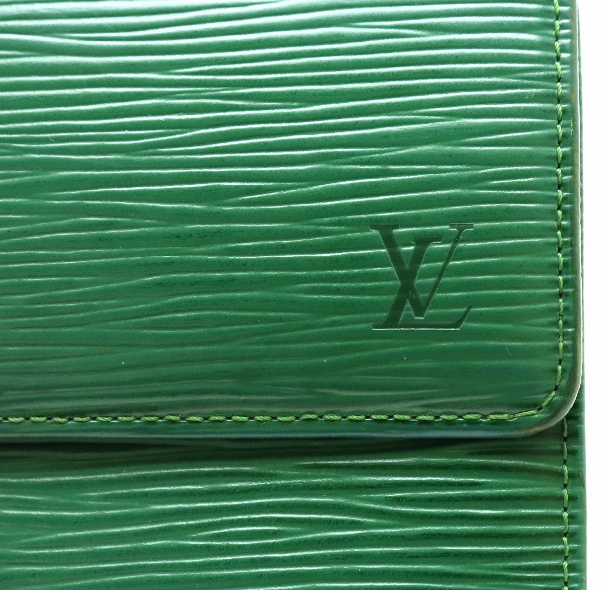 Louis Vuitton ルイ・ヴィトン エピ レザー 三ッ折長財布 グリーン