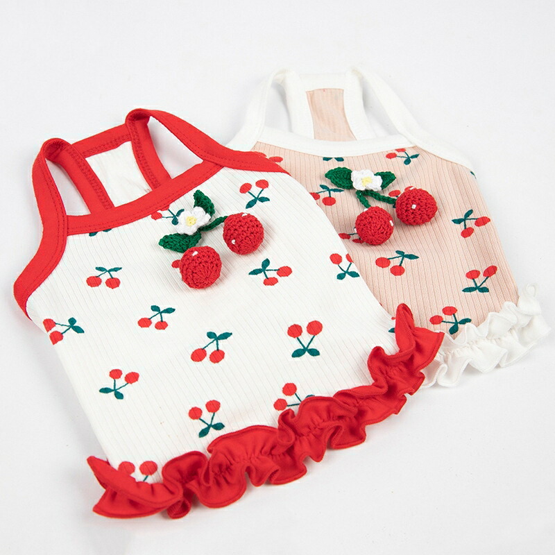 赤いチェリーの犬の服