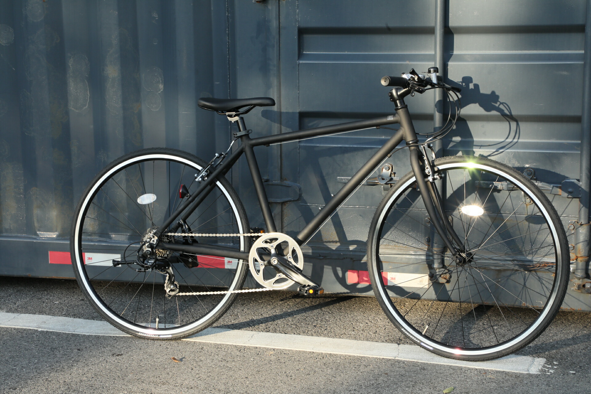 埼玉手渡し】700C軽量アルミクロスバイク☆オートライト仕様カスタム