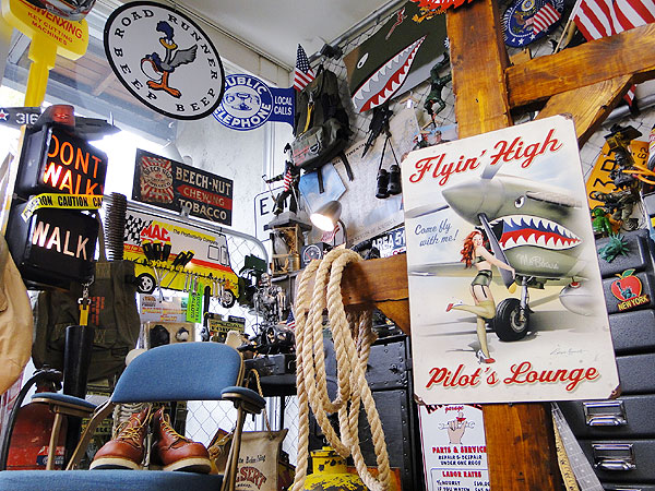 楽天市場】ピンナップガール ＆ 戦闘機 U.S.ヘヴィースチールサイン