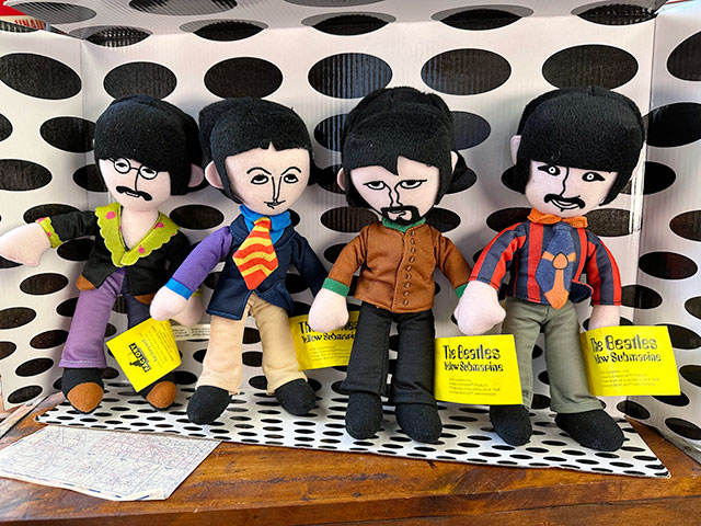 ビートルズぬいぐるみ 4体セットTHE BEATLES ビートルズぬいぐるみ 4体