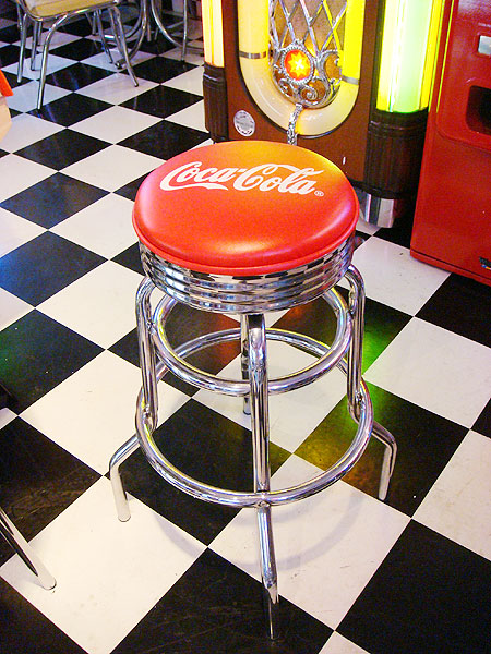 コカコーラハイスツール2