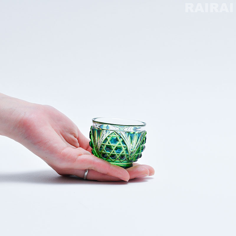 明治青ガラス 斜め捻じ紋 盃 猪口 明治青ガラス 斜め捻じ紋 盃 猪口