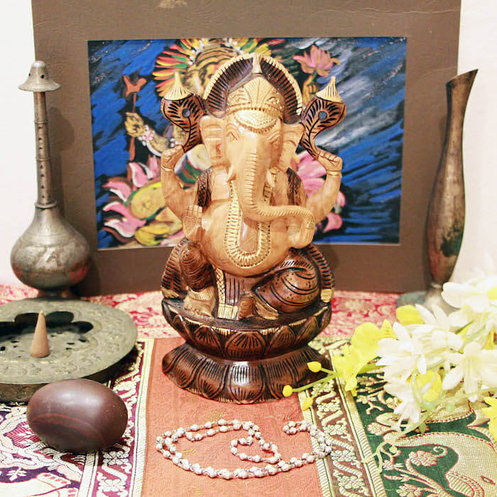 楽天市場】【インドの神様 ネズミに乗ったガネーシャの木製置物