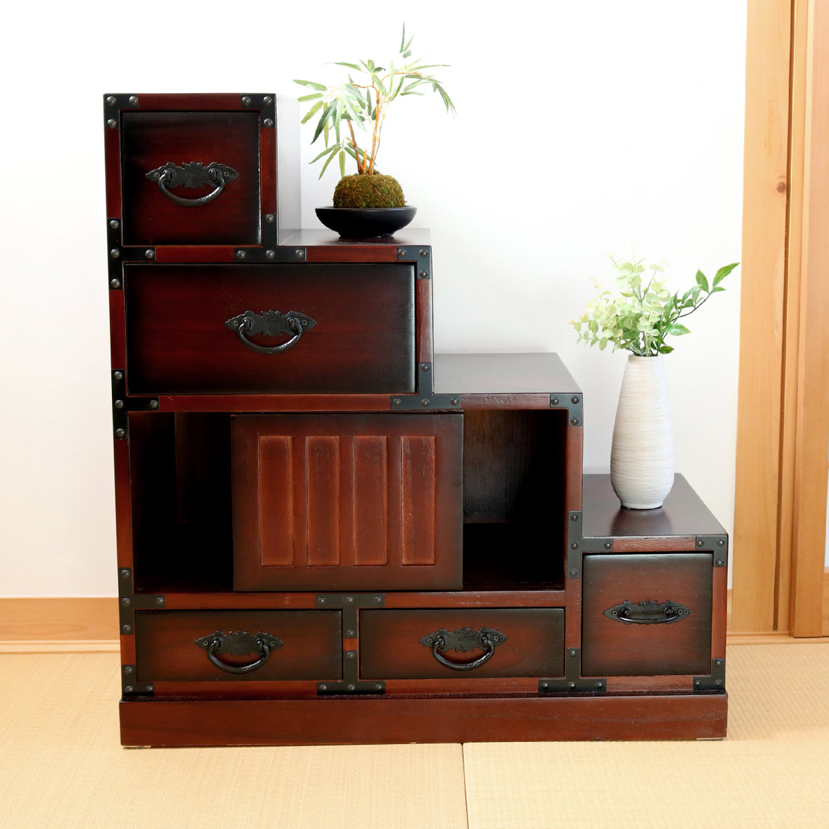 楽天市場】階段箪笥 民芸調 桐製 和タンス 右下がり 幅67cm （ 送料