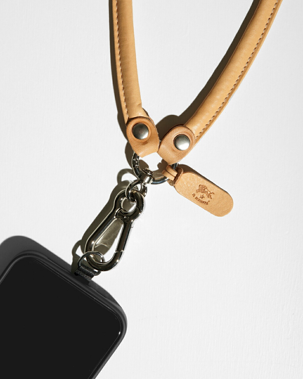 楽天市場】イルビゾンテ IL BISONTE レザー スマートフォンストラップ