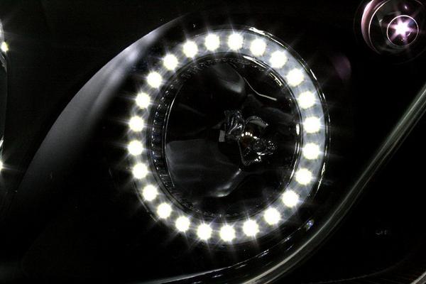 マジェスティsg03j ヘッドライトLED リングワンオフ