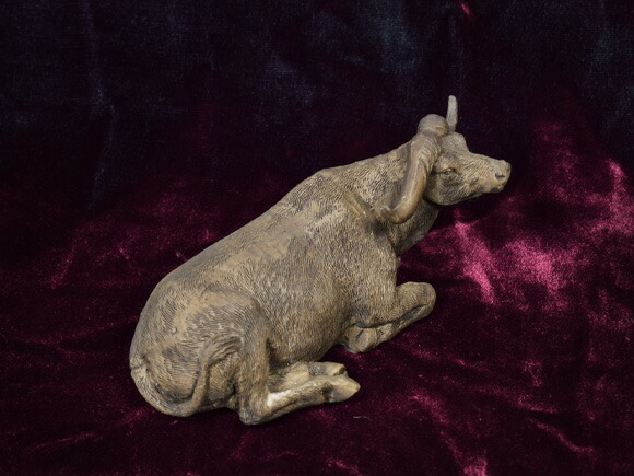 楽天市場】Buffalo グレイバッファロー リアルな水牛の置物 オブジェ