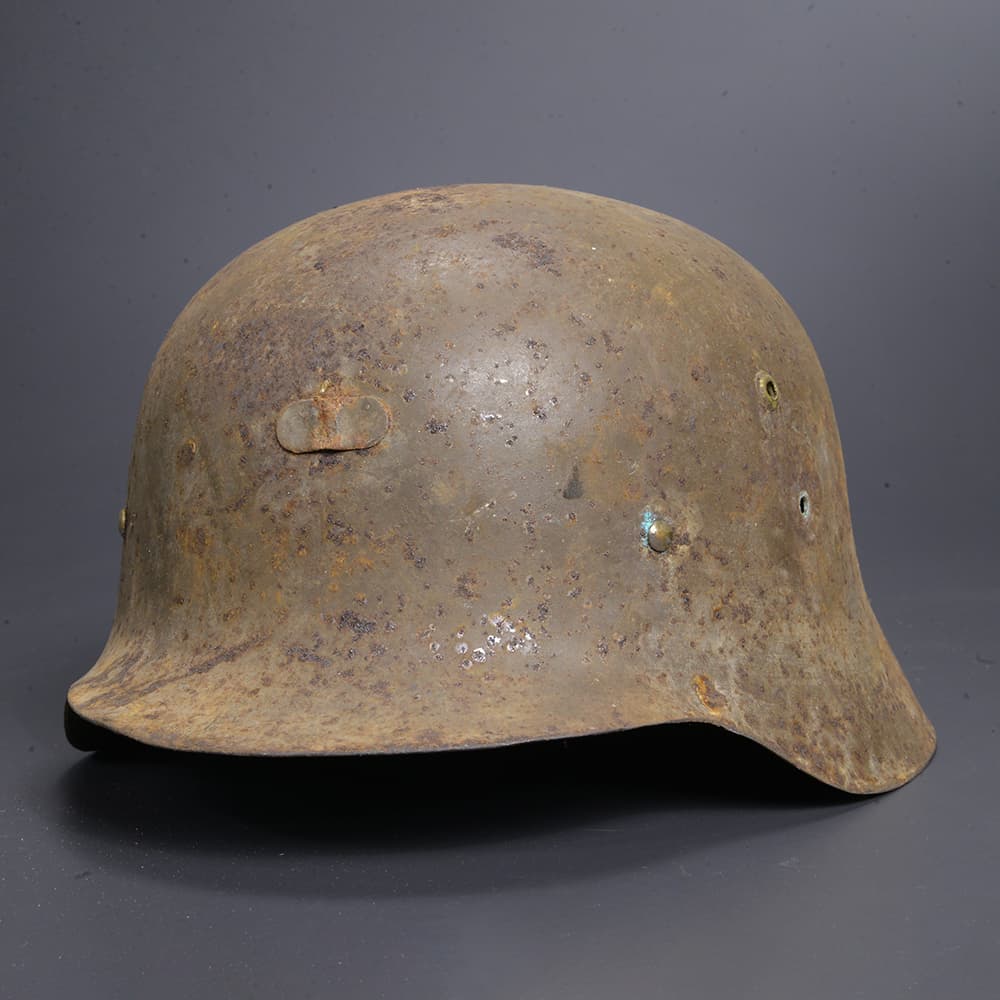 楽天市場】スペイン軍放出品 ヘルメット ビンテージ スチール製 C