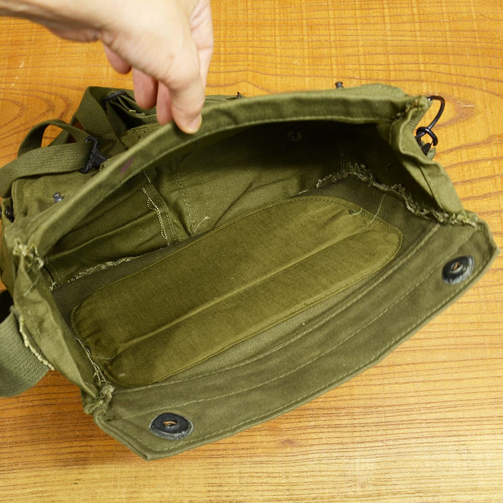 楽天市場】米軍放出品 ガスマスクバッグ M17ガスマスク用 [ 良い