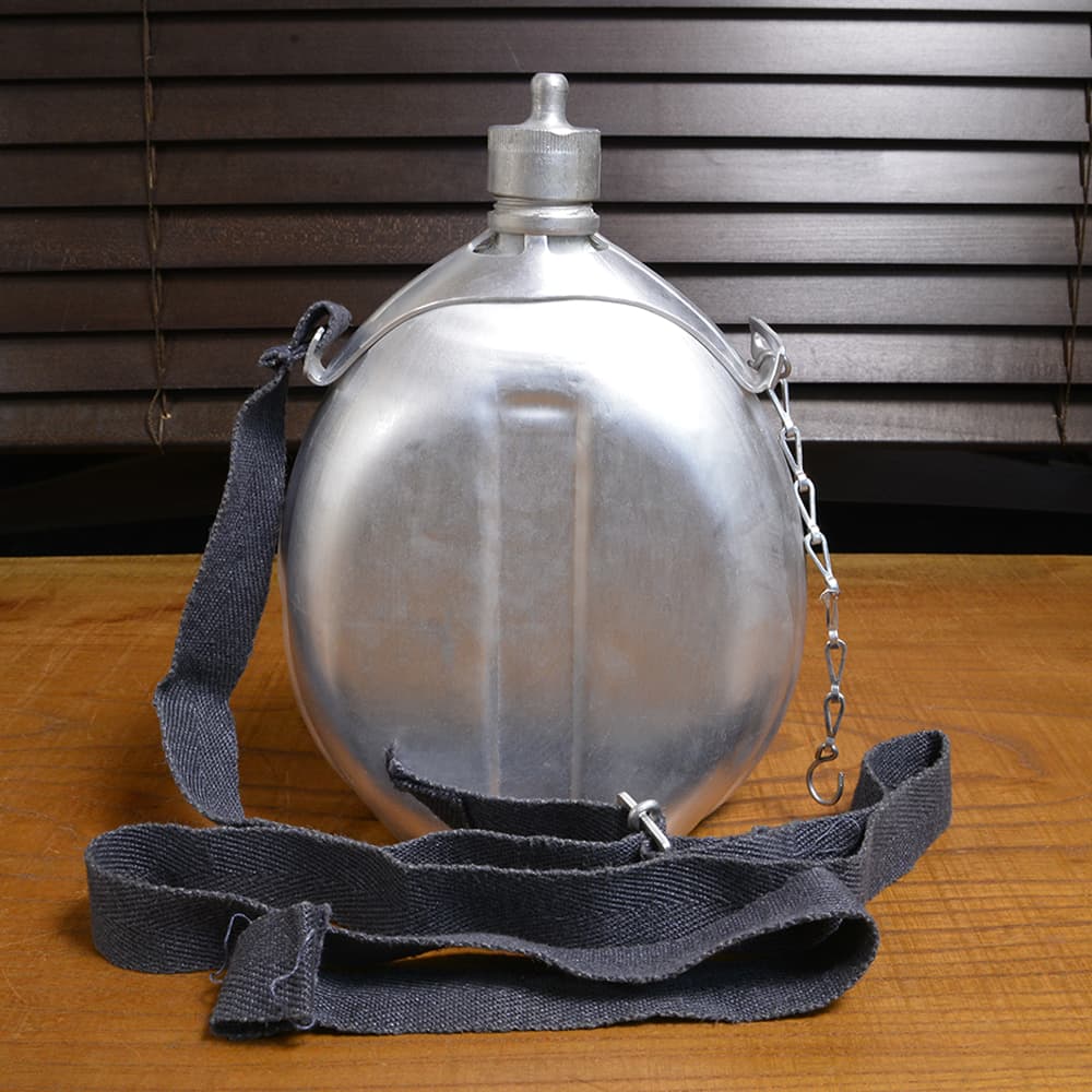 楽天市場】イタリア軍放出品 水筒 キャンティーン アルミ製 Cランク品