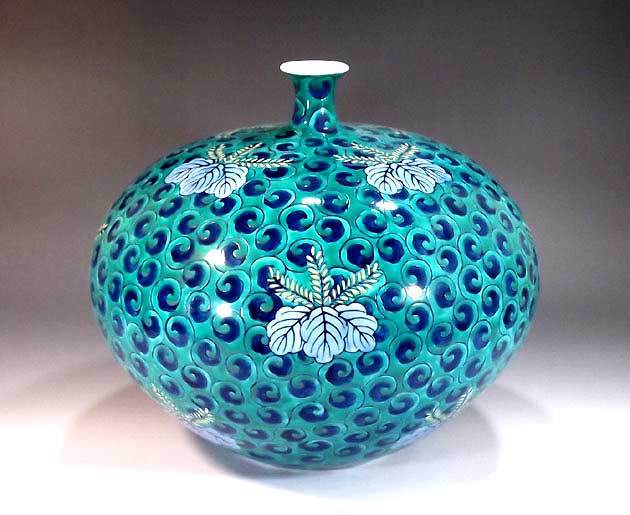 有田焼伝統工芸・総手描き 色鍋島様式唐草文様桐絵飾り花瓶 陶芸作家 藤井