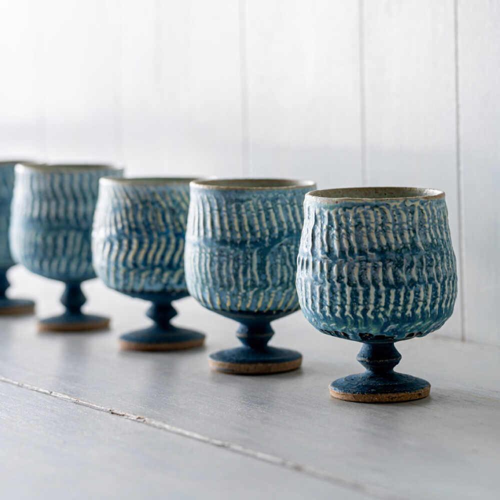 勝雪作 葡萄模様の陶器 勝雪作 葡萄模様の陶器