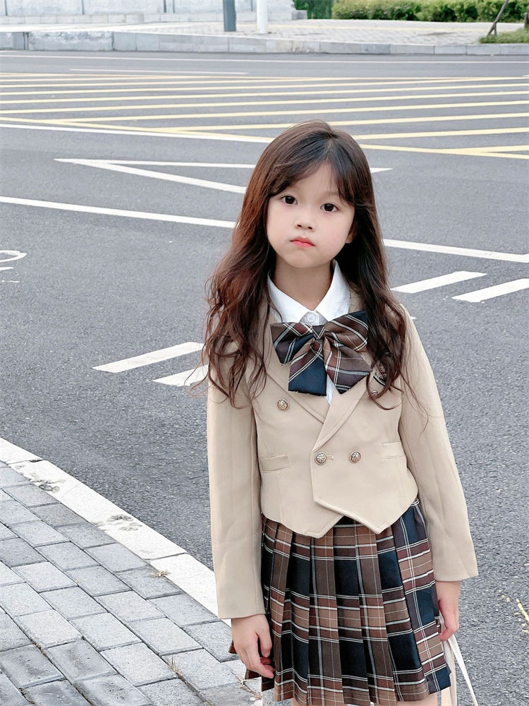 ボーイスカウト 制服 ベージュ 各種パッチ付き かわいい