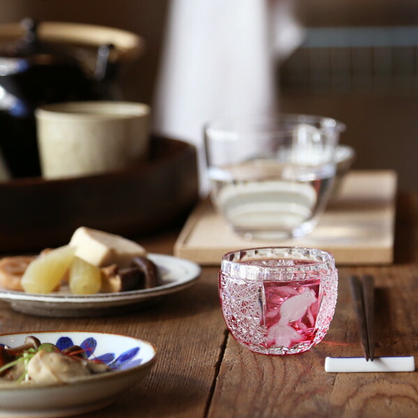 楽天市場】江戸切子 金魚の酒杯 金赤 グラヴィール 堀口硝子 ぐい呑み