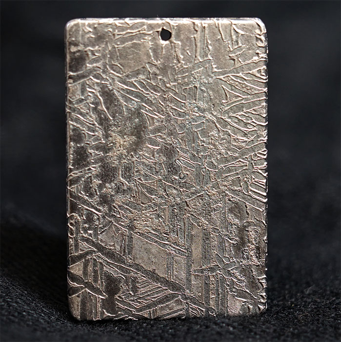 楽天市場】【一点物】 アルタイ隕石 新疆隕石 クレーター 彫り物