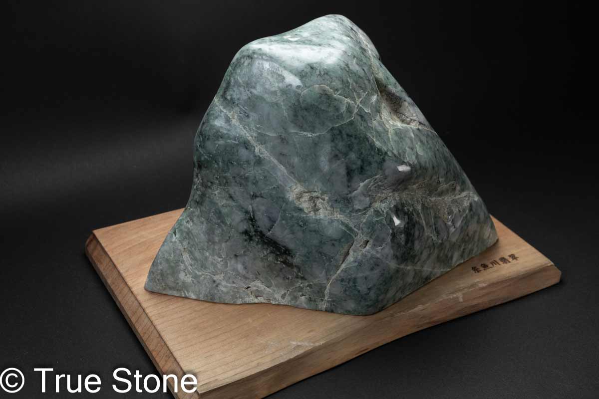 楽天市場】糸魚川翡翠 原石 4,300g ひすい ジェダイト ヒスイ 糸魚川