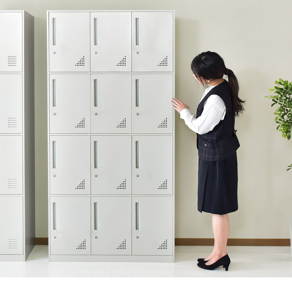 12人用 ロッカー 鍵付き スチールロッカー 【引き取り限定】