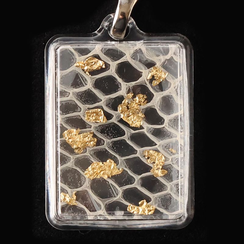 楽天市場】金箔 白蛇 抜け殻 抜殻 脱け殻 脱殻 抜け皮 グッズ アイテム