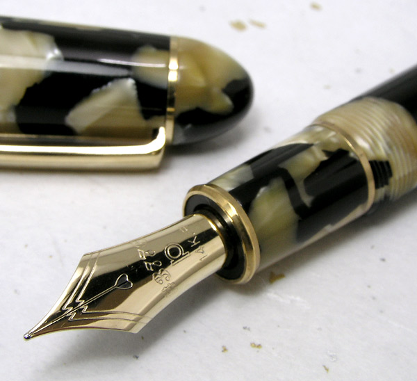 楽天市場】【即納】【PLATINUM/プラチナ】万年筆＃3776セルロイド