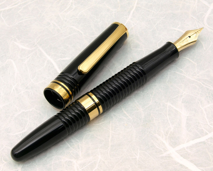楽天市場】【PLATINUM/プラチナ】第二期製造 ギャザード万年筆 黒 細字