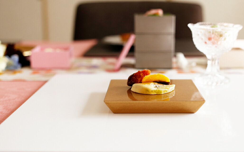 楽天市場】【クーポン配布中】正角厚口トレー 10cm ゴールド 漆器