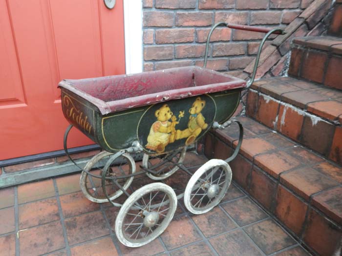 アンティーク乳母車とても可愛いホロ付きガーデンに！ペットに！
