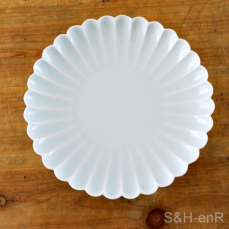 江戸中期 白磁菊花形膾皿 陽刻菊花文様 粉挽 古陶を楽しむ 17cm 大きめ