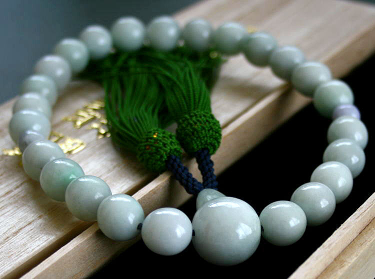 専用】コン沢翡翠の珠 3珠 その2 専用】コン沢翡翠の珠