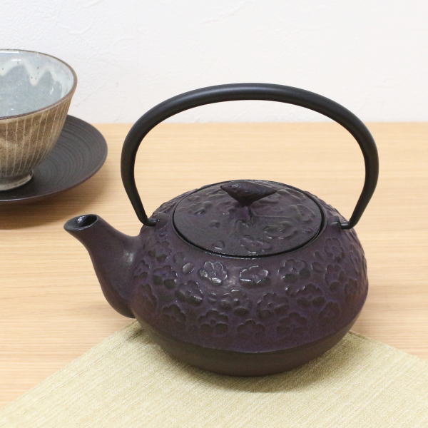 楽天市場】南部鉄器 急須 梅にうぐいす 黒紫 500ml 岩手 伝統工芸 鋳物