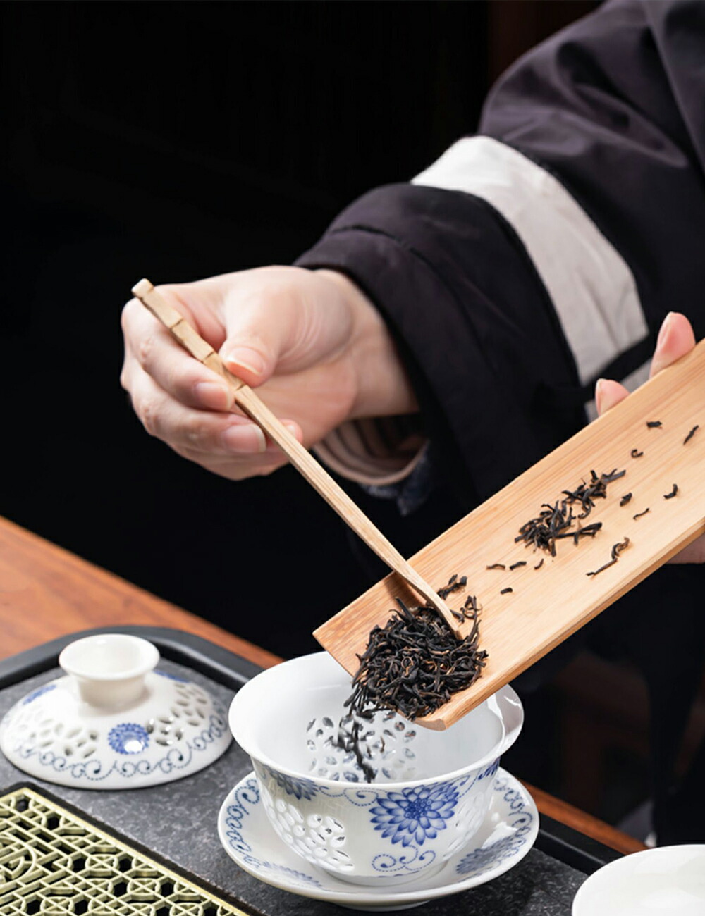 楽天市場】透かし模様で茶の色が見える玲瓏磁器 玲瓏磁 陶磁器 白磁