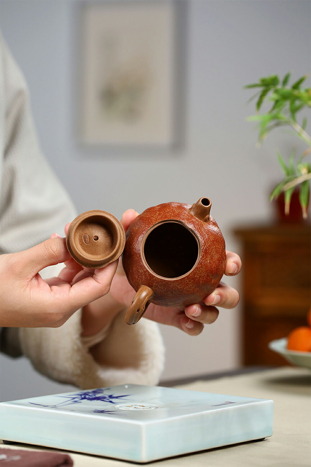 中国中国宣興銘紫砂朱泥宝瓶急須茶壷VR8282