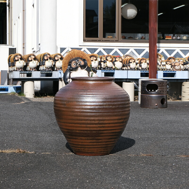 大壺 陶器製の丸い壺（白と茶色） 大壺 陶器製の丸い壺（白と茶色） 大