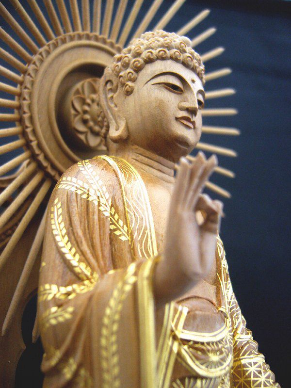 楽天市場】仏像 【総白檀製】 截金 ケマン六角台座 最高級 阿弥陀如来