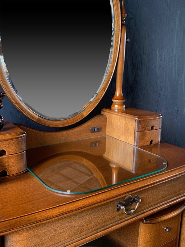 松永工房アルバアンティークドレッサー①