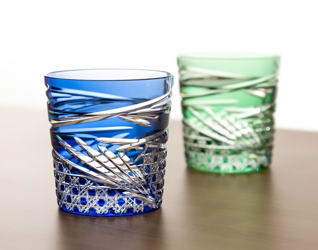 カガミクリスタル 各務硝子 矢来重紋 青色被せ切子 カットグラス 花入