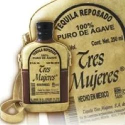 楽天市場】トレスムヘレス レポサド テキーラ 皮ボトル ベビーサイズ