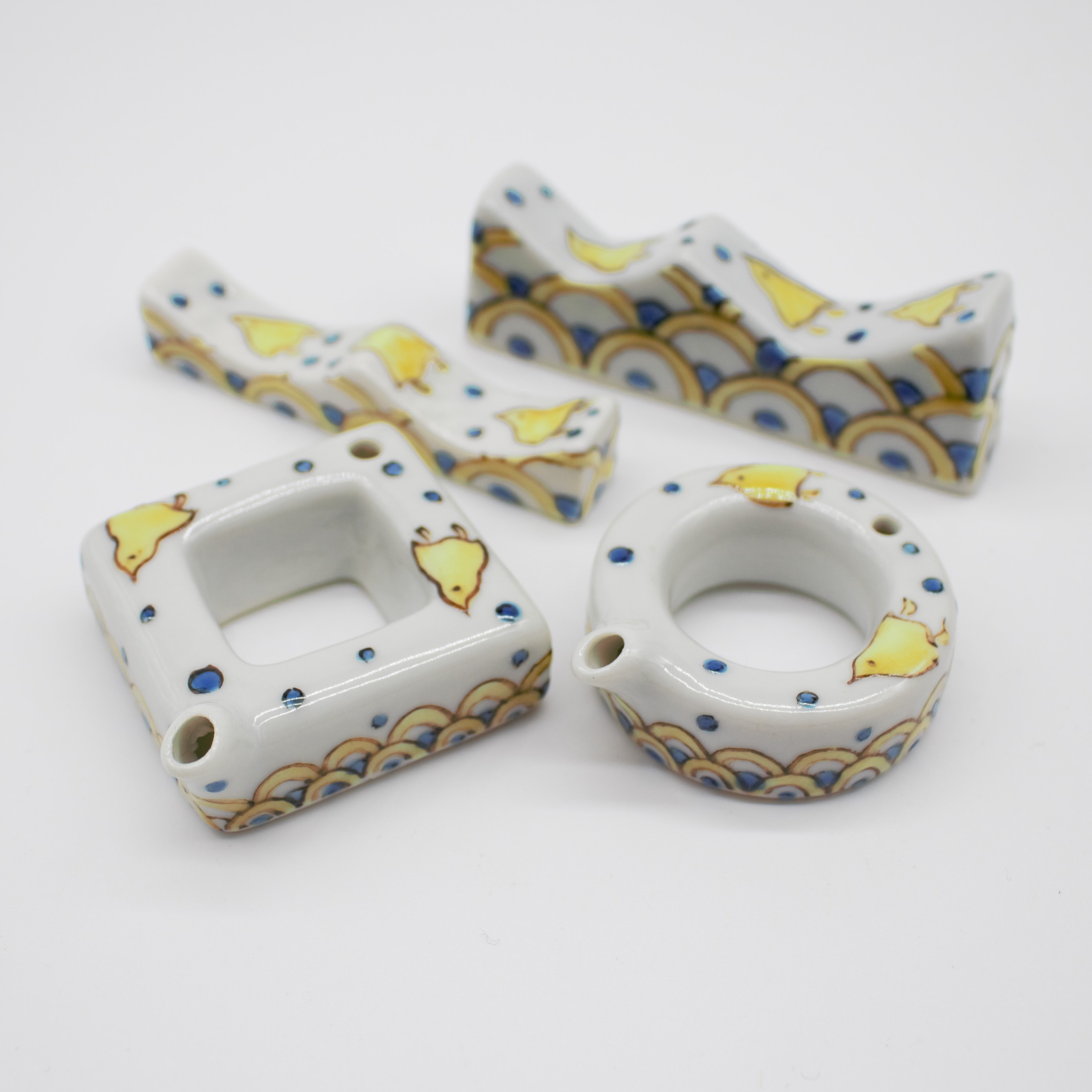 楽天市場】書道 水滴 【九谷×菊屋】 高級水滴 波千鳥 紋様(丸) 焼九谷