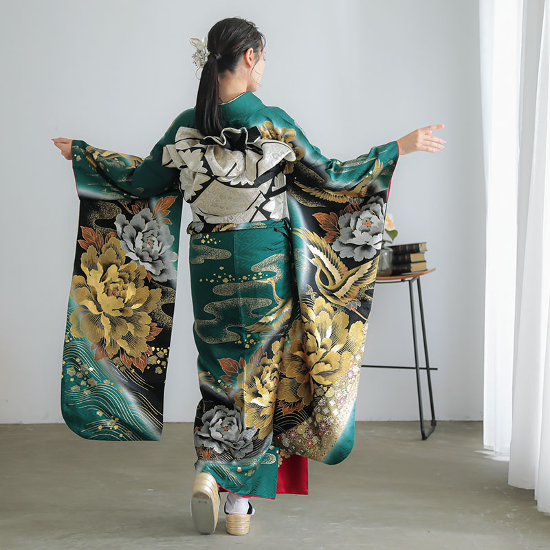 正絹 アンティーク着物 振袖 三つ紋 正絹 アンティーク着物 振袖 三つ